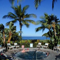 Whirlpool spa at Kona resort
