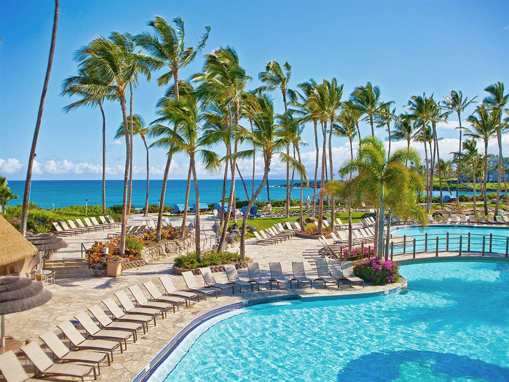 View of the pool at the Hilton Waikialoa Village