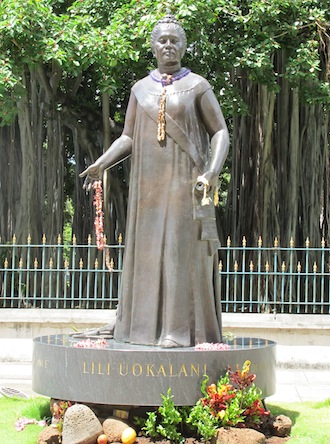 A statue of Queen Liliuokalani