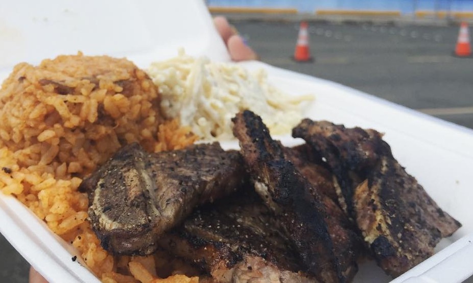 A plate lunch at Street Grindz: Kewalo