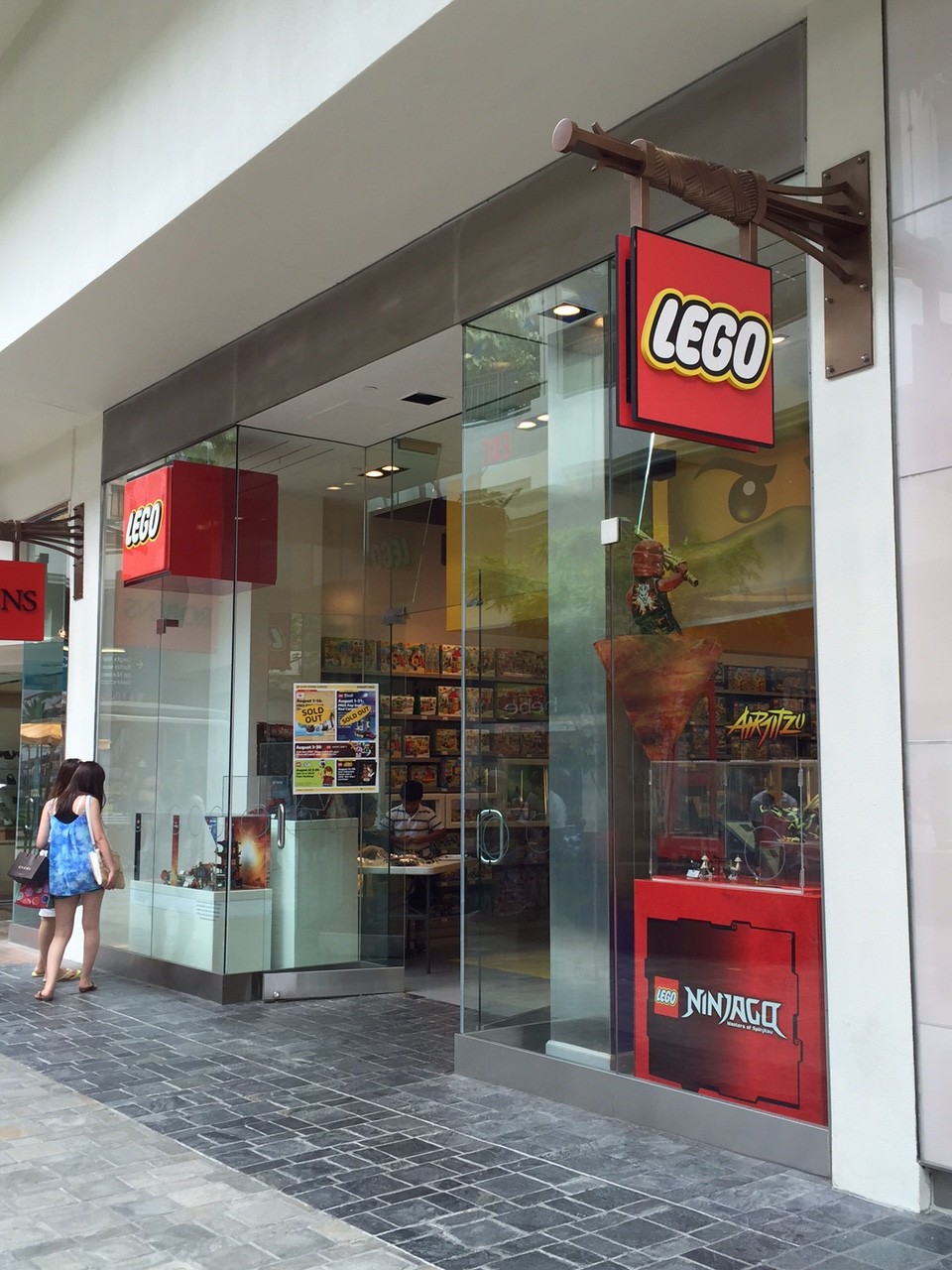 the LEGO® store at ala moana center