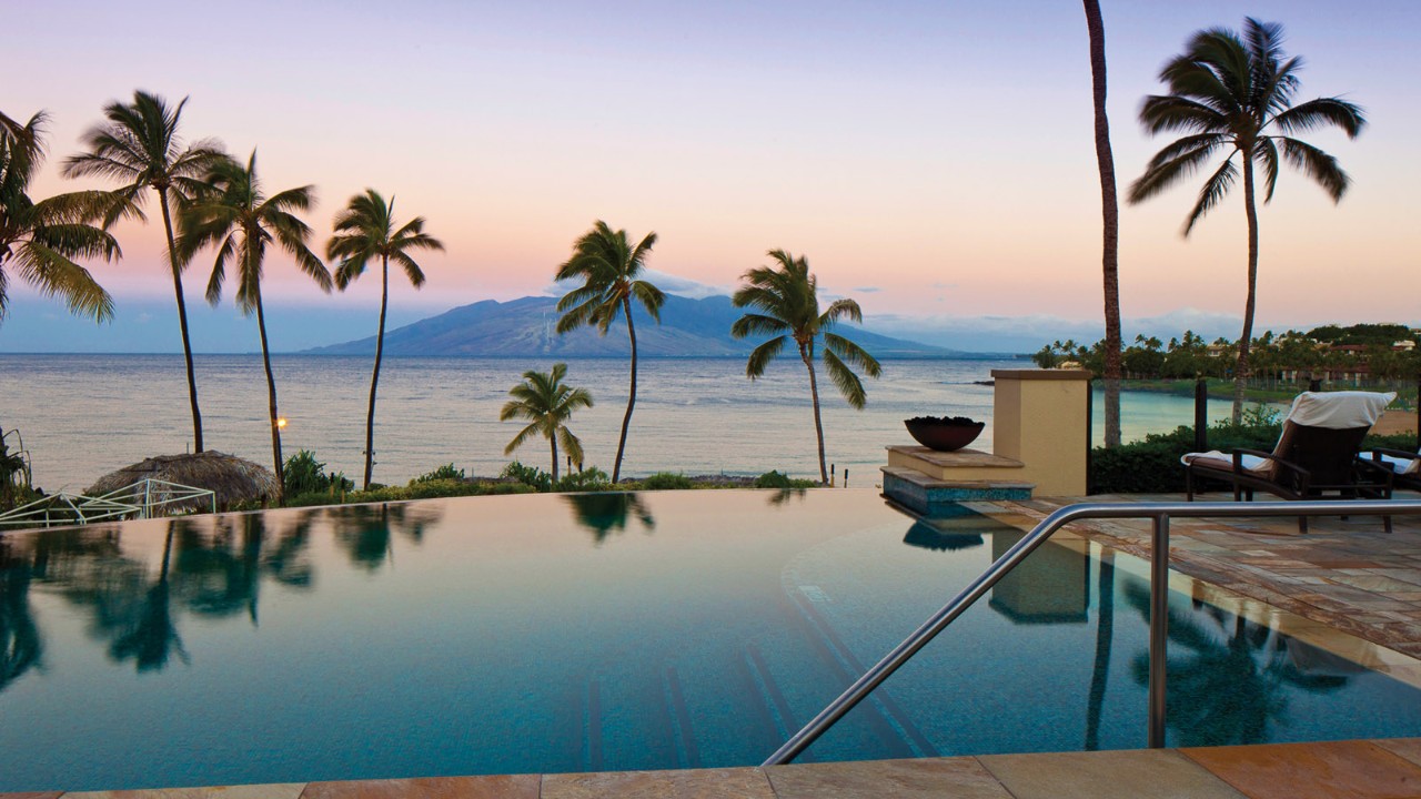 Celebrities that live and vacation in Hawaii -- many will stay at the Four Seasons