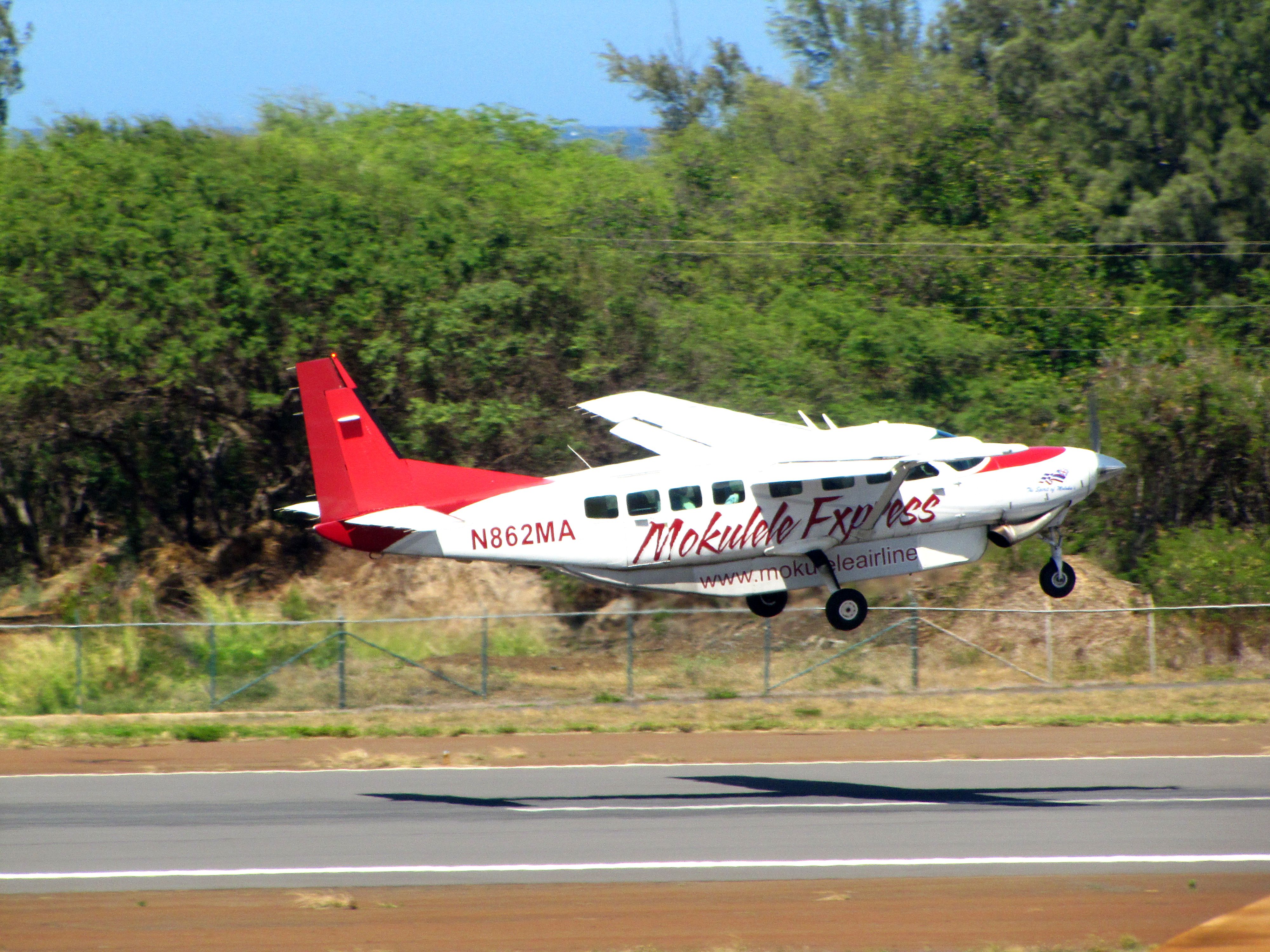 a mokulele airlines plane
