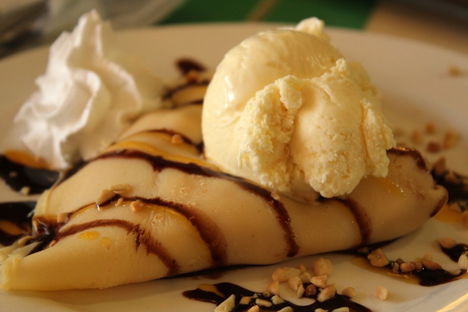 dessert crepe