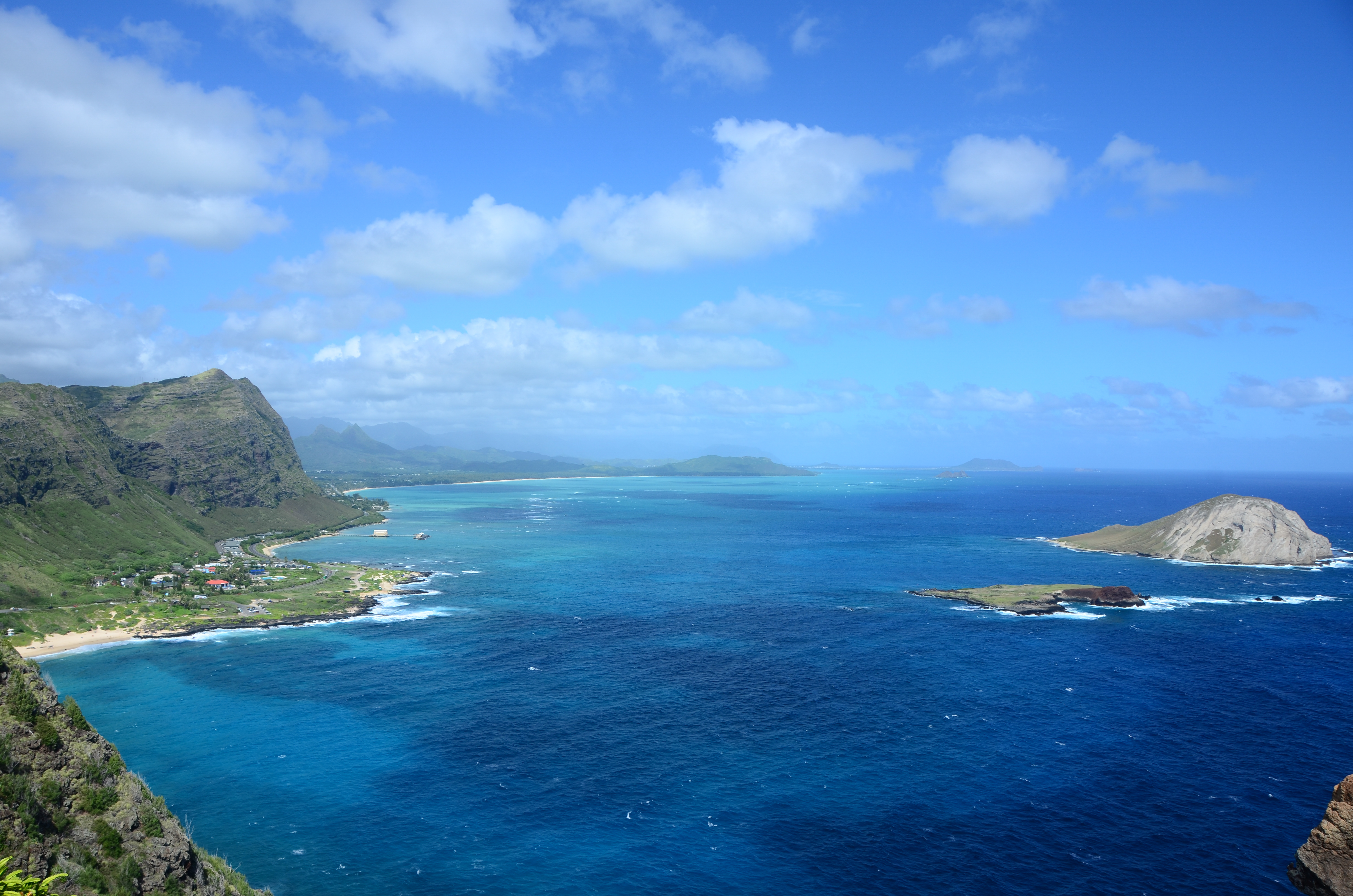 The stunning views and accessibility of the Makapu'u Lighthouse Trail make this hike an Oahu Must-Do.