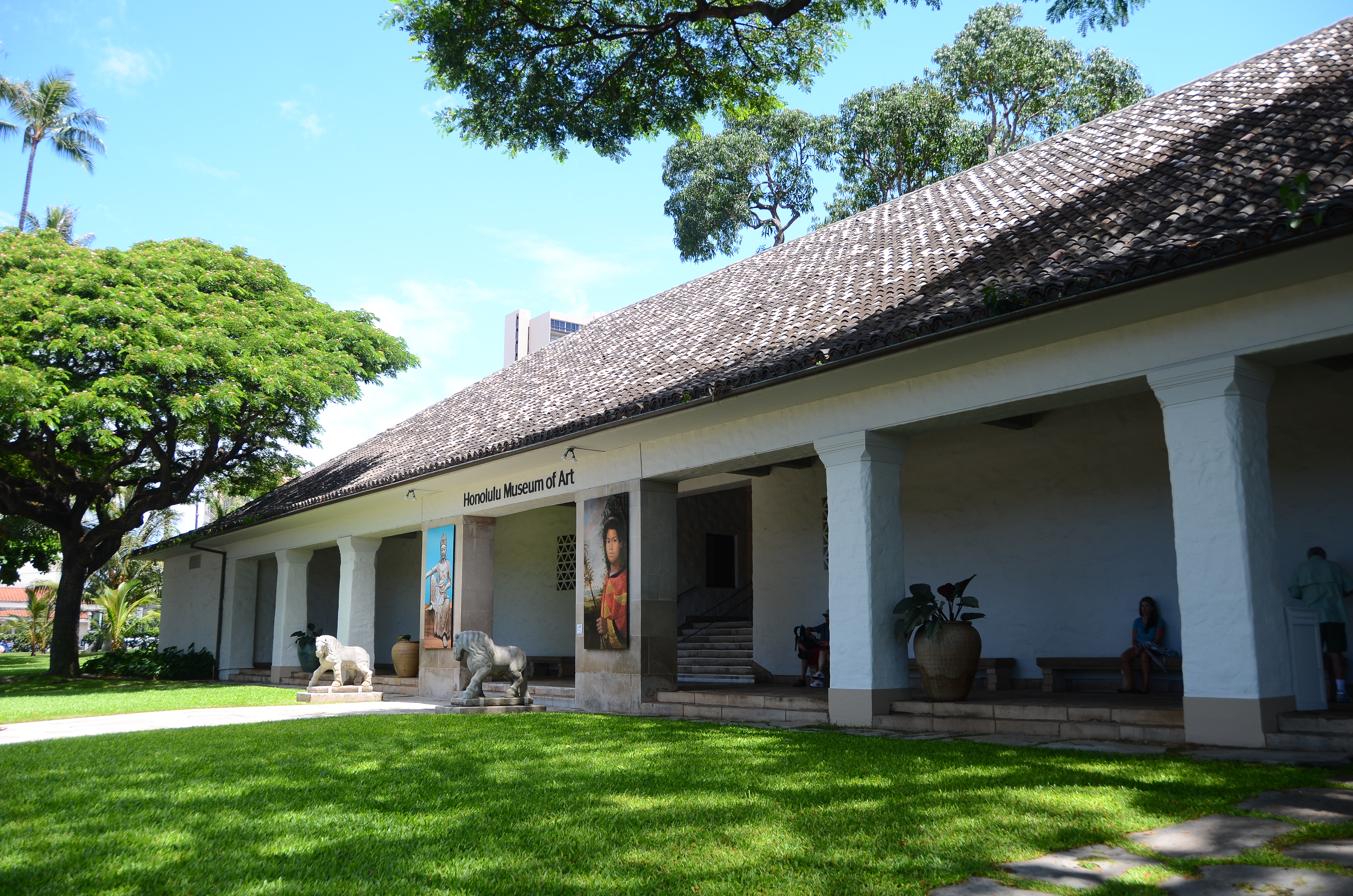 The Honolulu Museum of Art is an oasis in a busy city and a great place to spend a quiet afternoon.