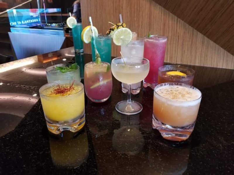 Hawaii Cocktails & Drinking 101 in Hawaii