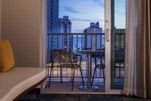 Hilton Garden Inn Waikiki Beach Guestroom