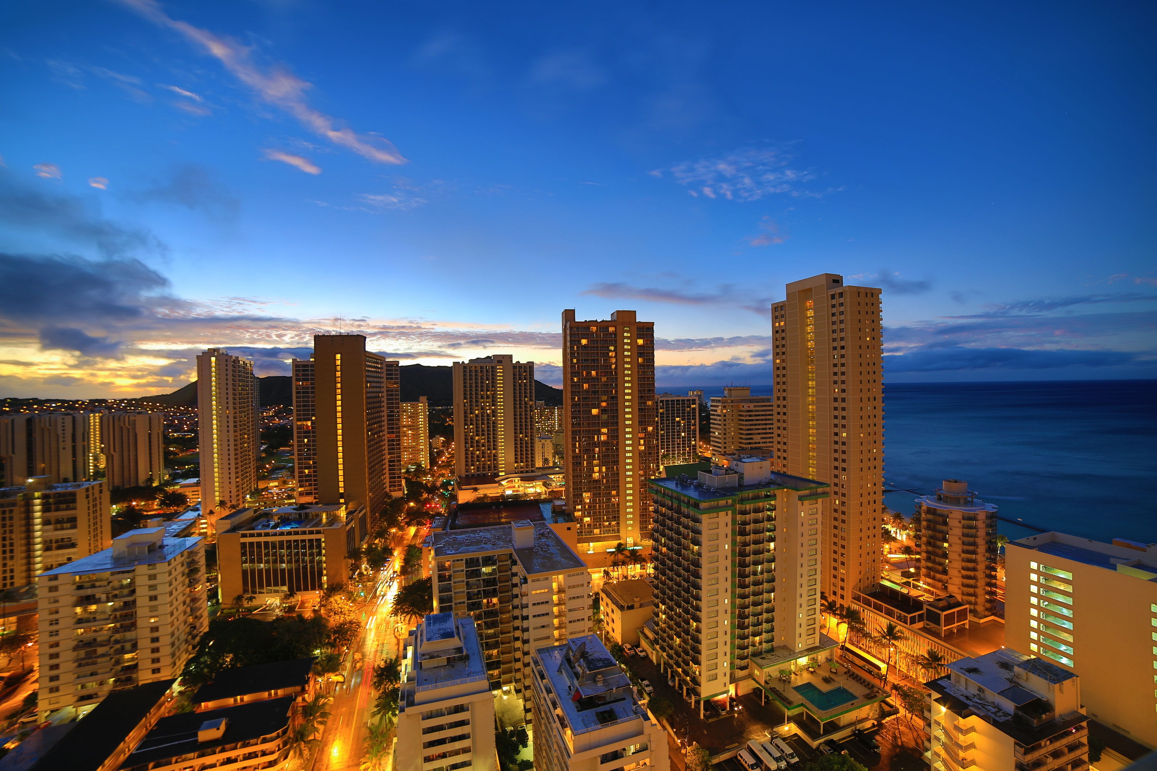 Laylow Waikiki City View