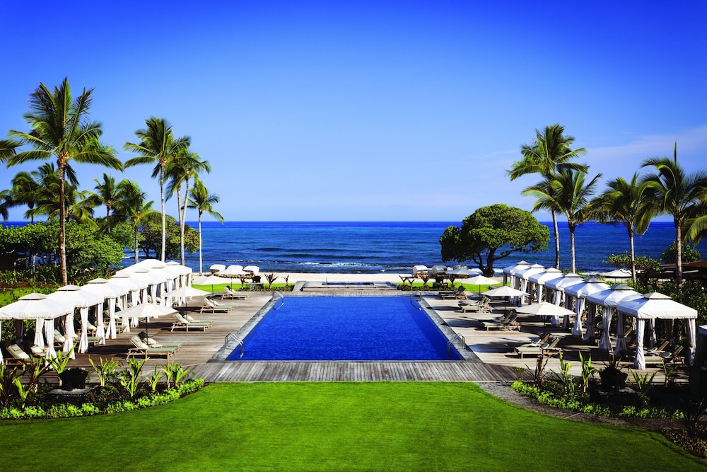 Four Seasons Resort Hualalai Outdoor Pool