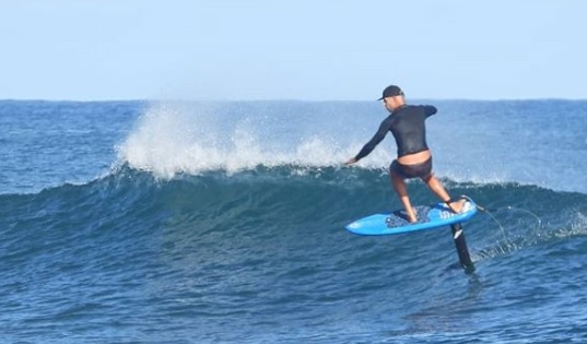 Foil surfing in Hawaii