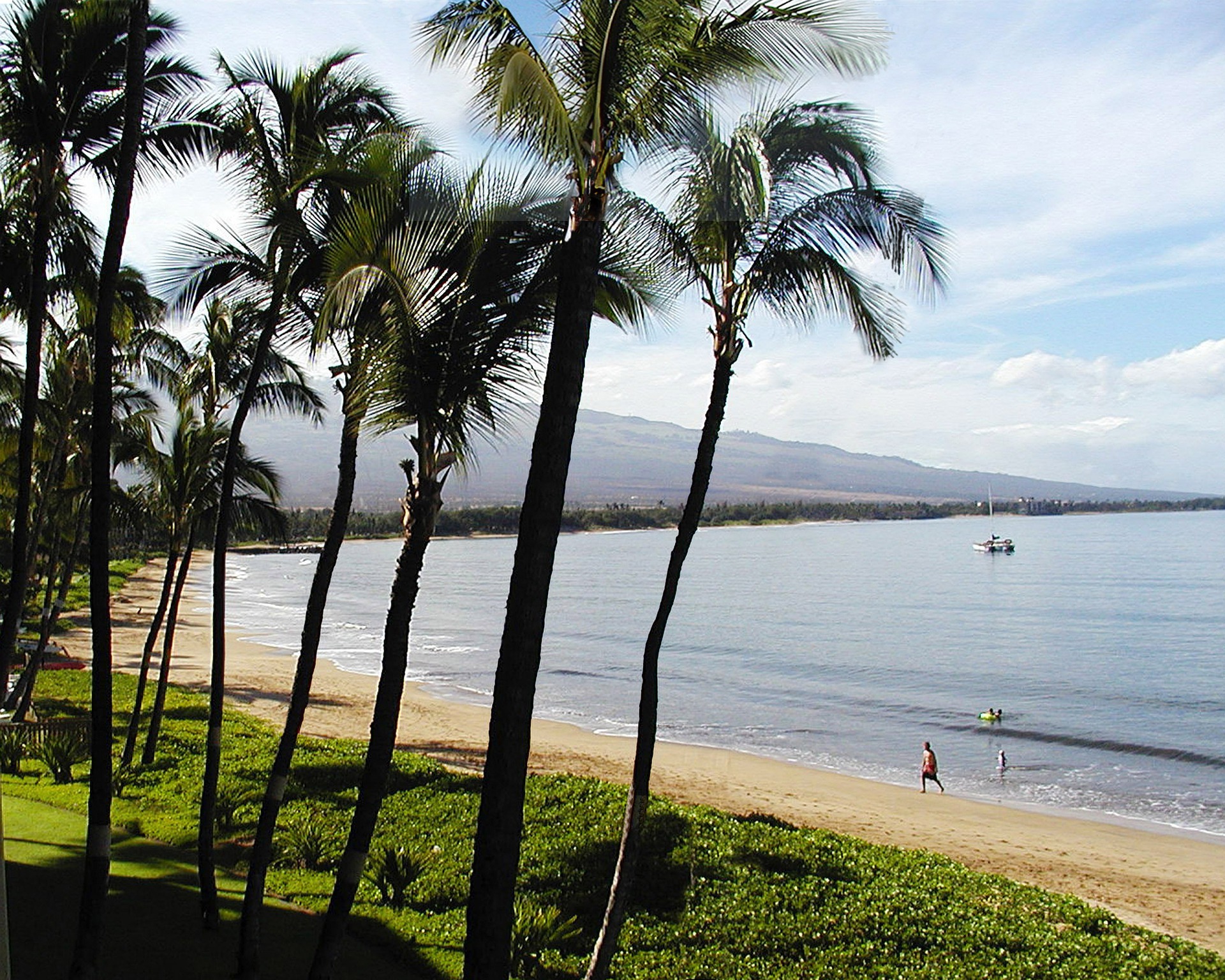 A quiet beach near Kihei, Maui.