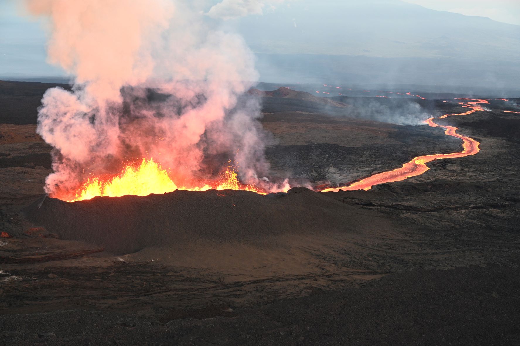 Lava flow at Mauna Loa Volcano