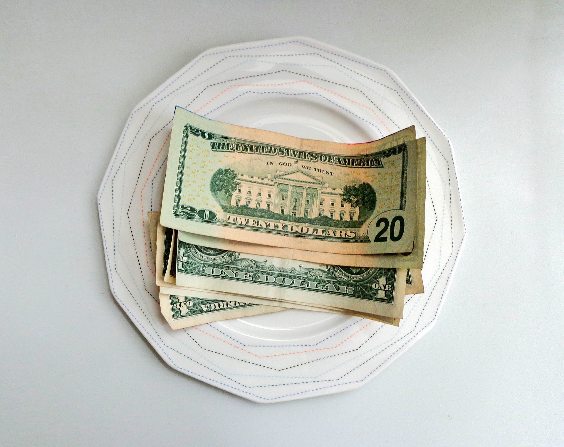 Tip plate US dollars