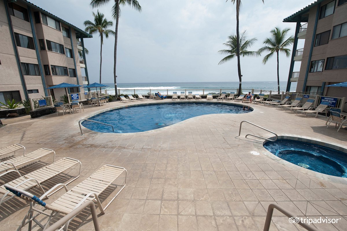 Castle Kona Reef Resort