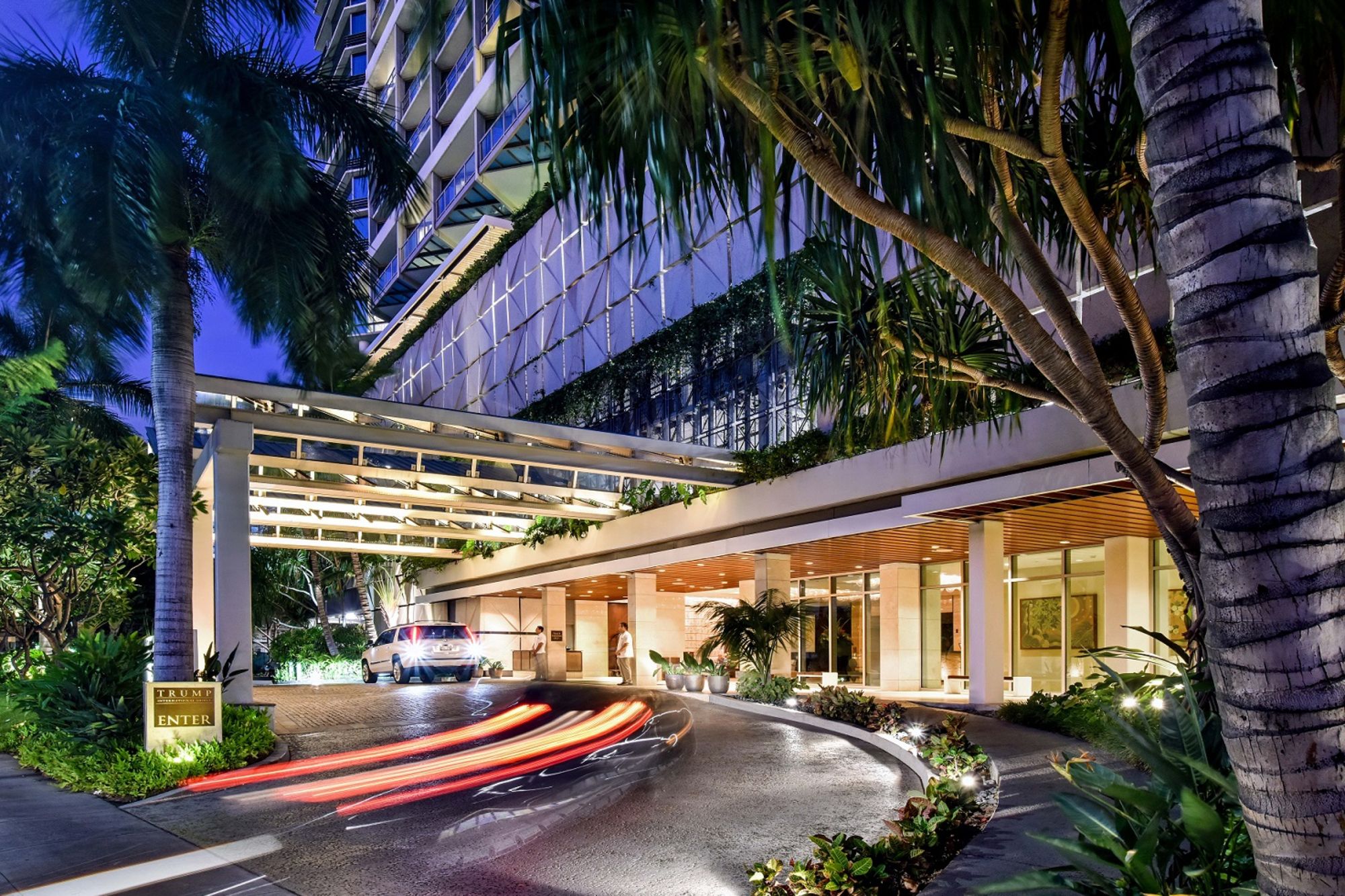 Ka Laʻi Waikiki Beach Hotel