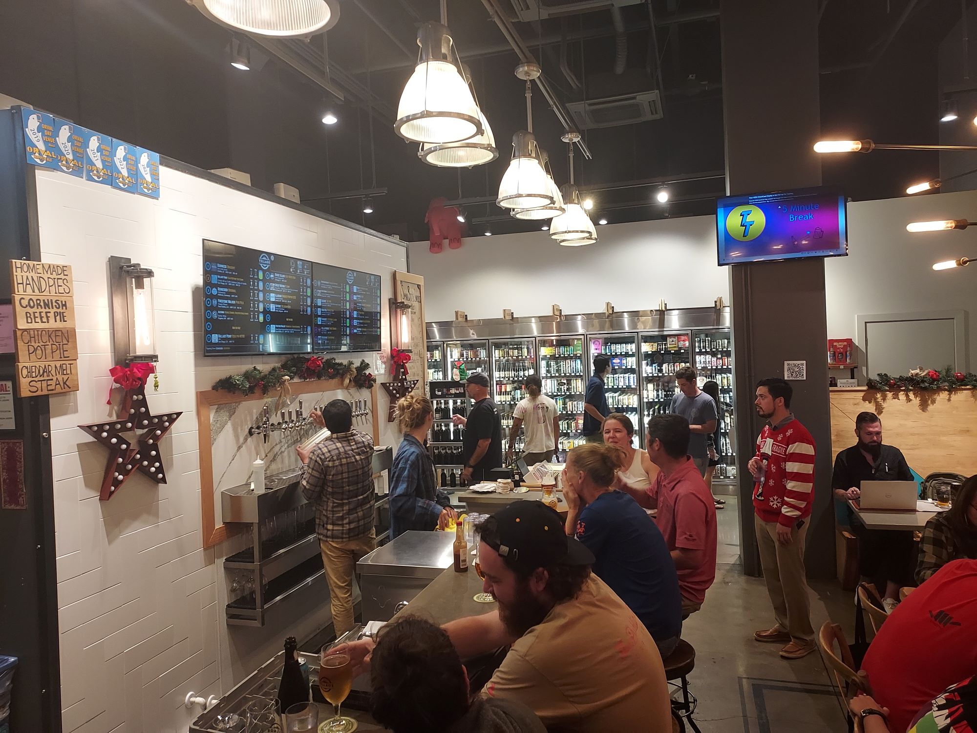Hawaii craft brewing Village Bottle Shoppe