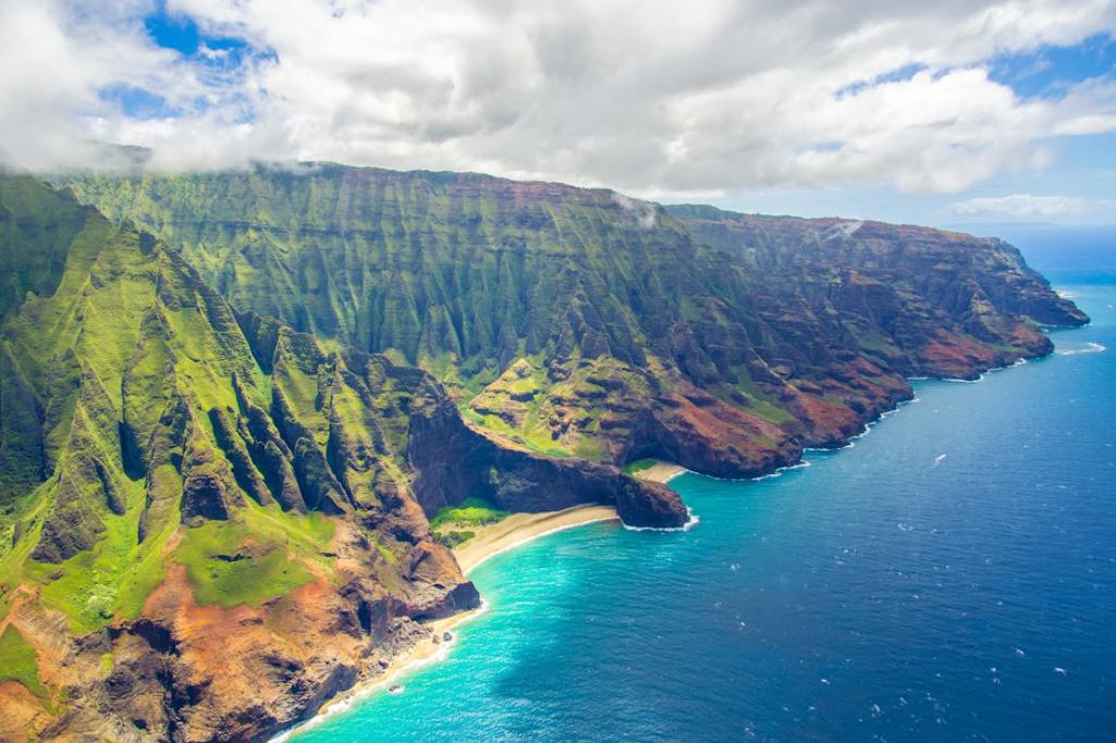Best Snorkeling in Hawaii: A Guide to the Most Stunning Underwater Spots