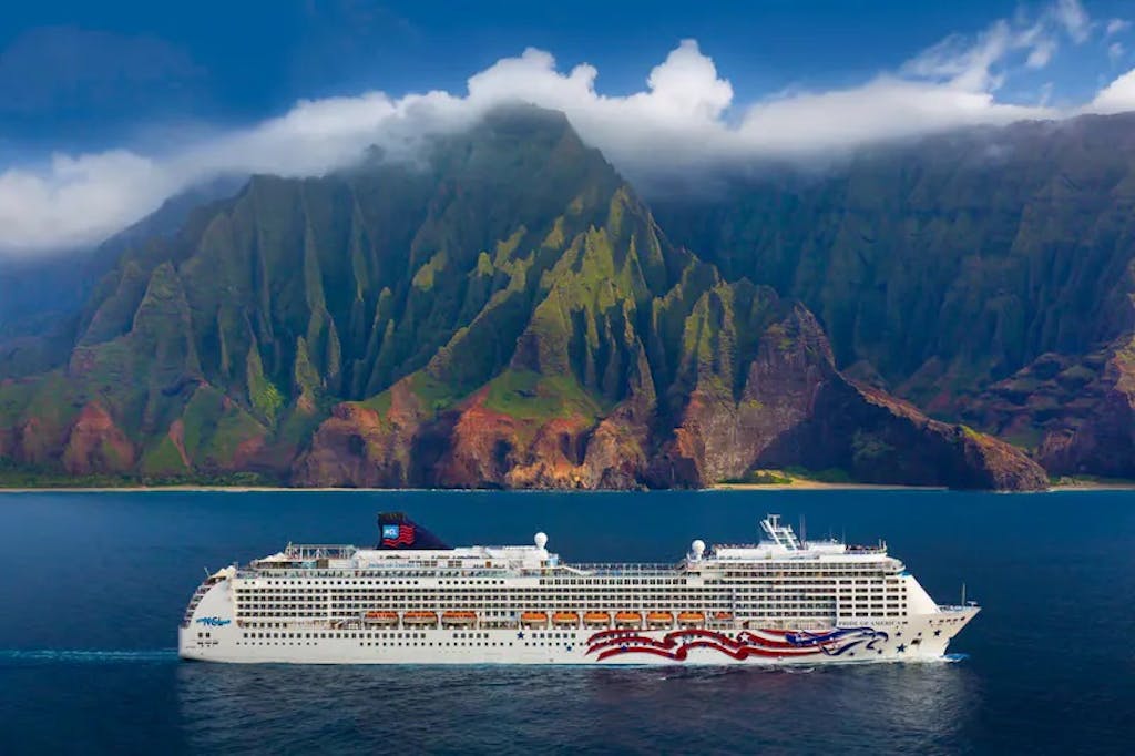 Pride of America Ship